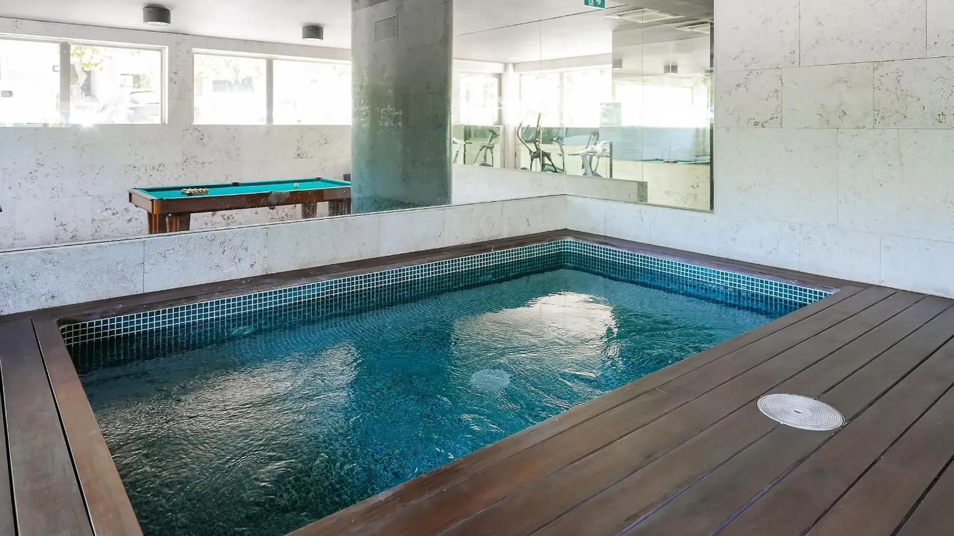 2 Bdr Apartment W/Pool And Jacuzzi By Lovelystay Portimao 0*,  Portugal